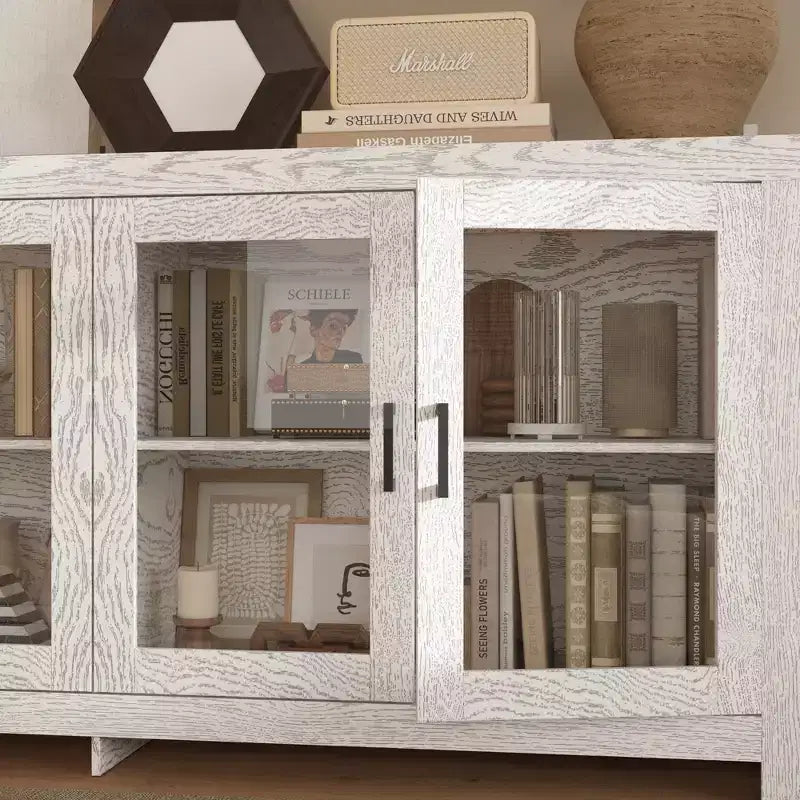 Armoire de rangement raffinée blanche avec accents: Rangement élégant avec une riche finition en grain de bois