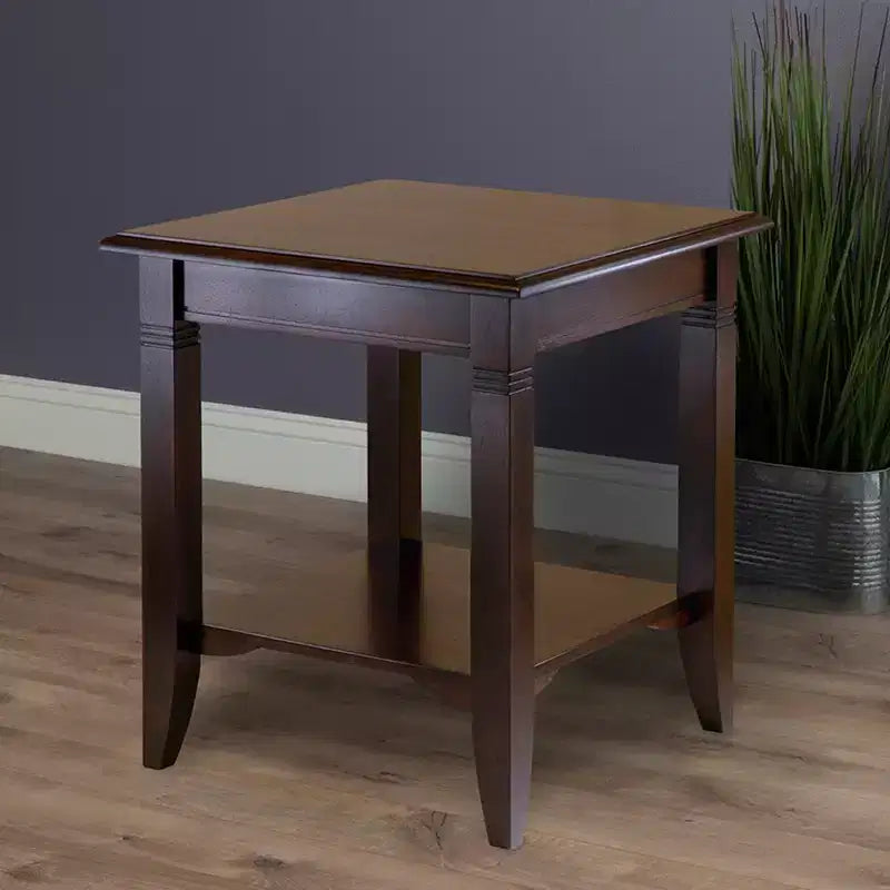 Table d'appoint - Bois massif, composite, pieds nervurés, étagère fixe