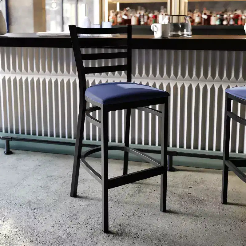Tabouret de bar en métal avec dossier à barreaux pour restaurant