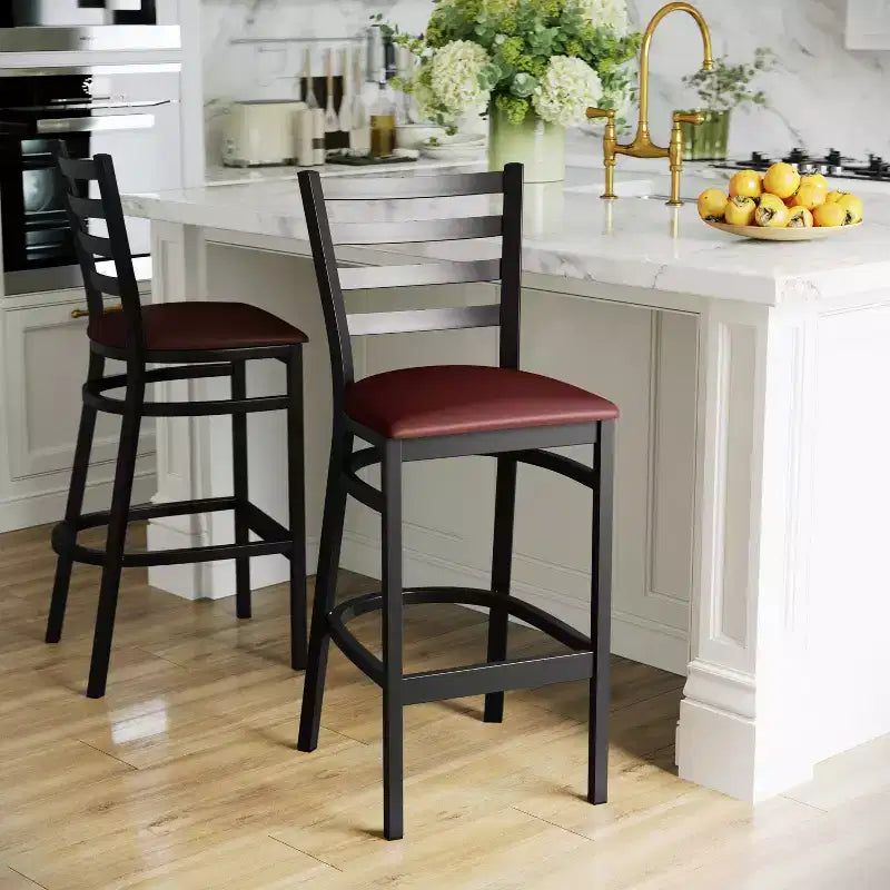 Tabouret de bar en métal avec dossier à barreaux pour restaurant