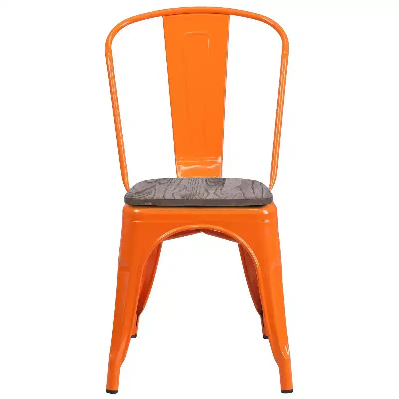 Chaise empilable en métal avec assise en bois