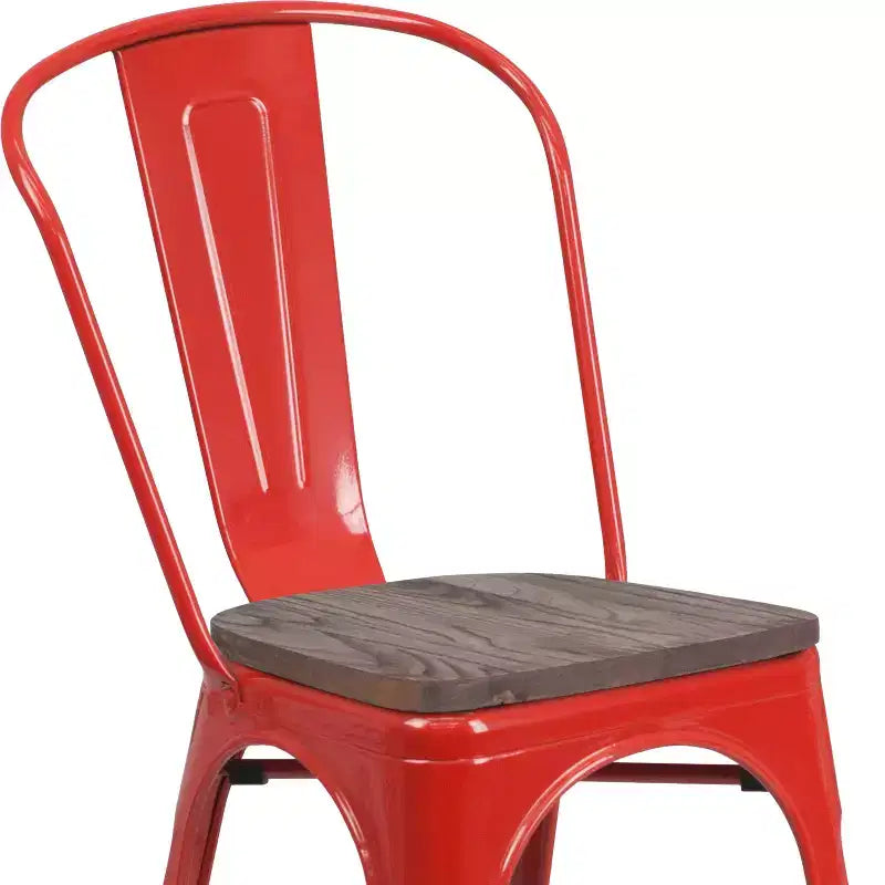 Chaise empilable en métal avec assise en bois