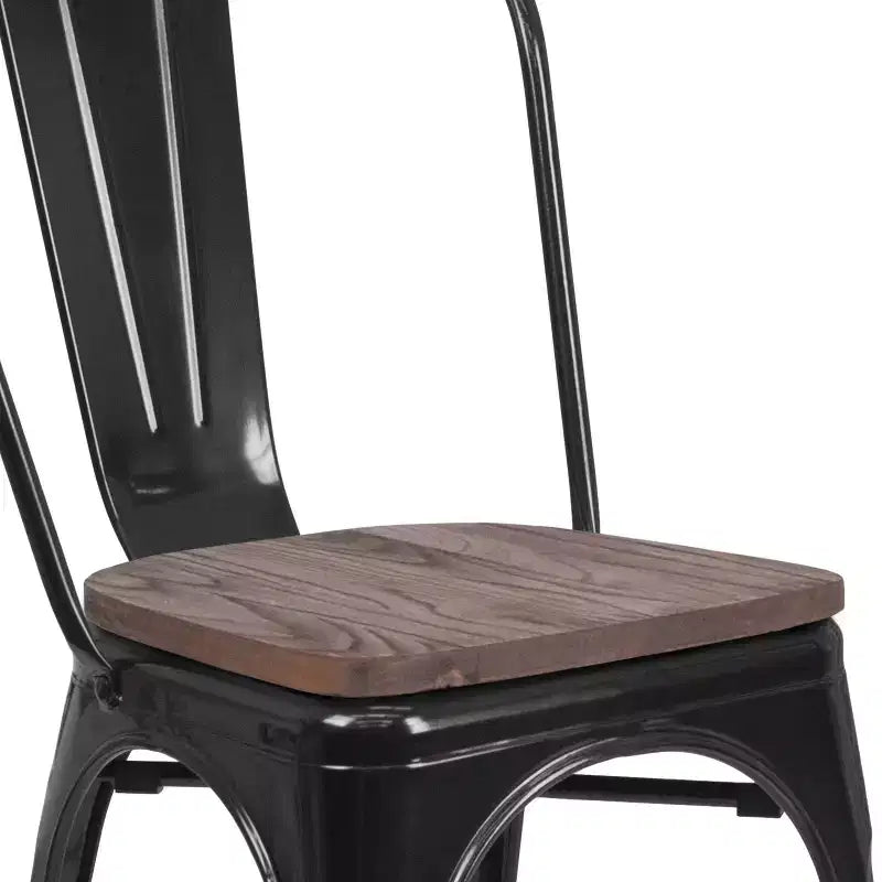 Chaise empilable en métal avec assise en bois